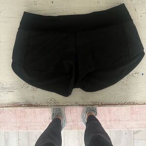 lululemon speed up shorts size 6